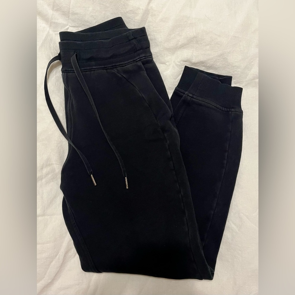 Lululemon Scuba High Rise Jogger